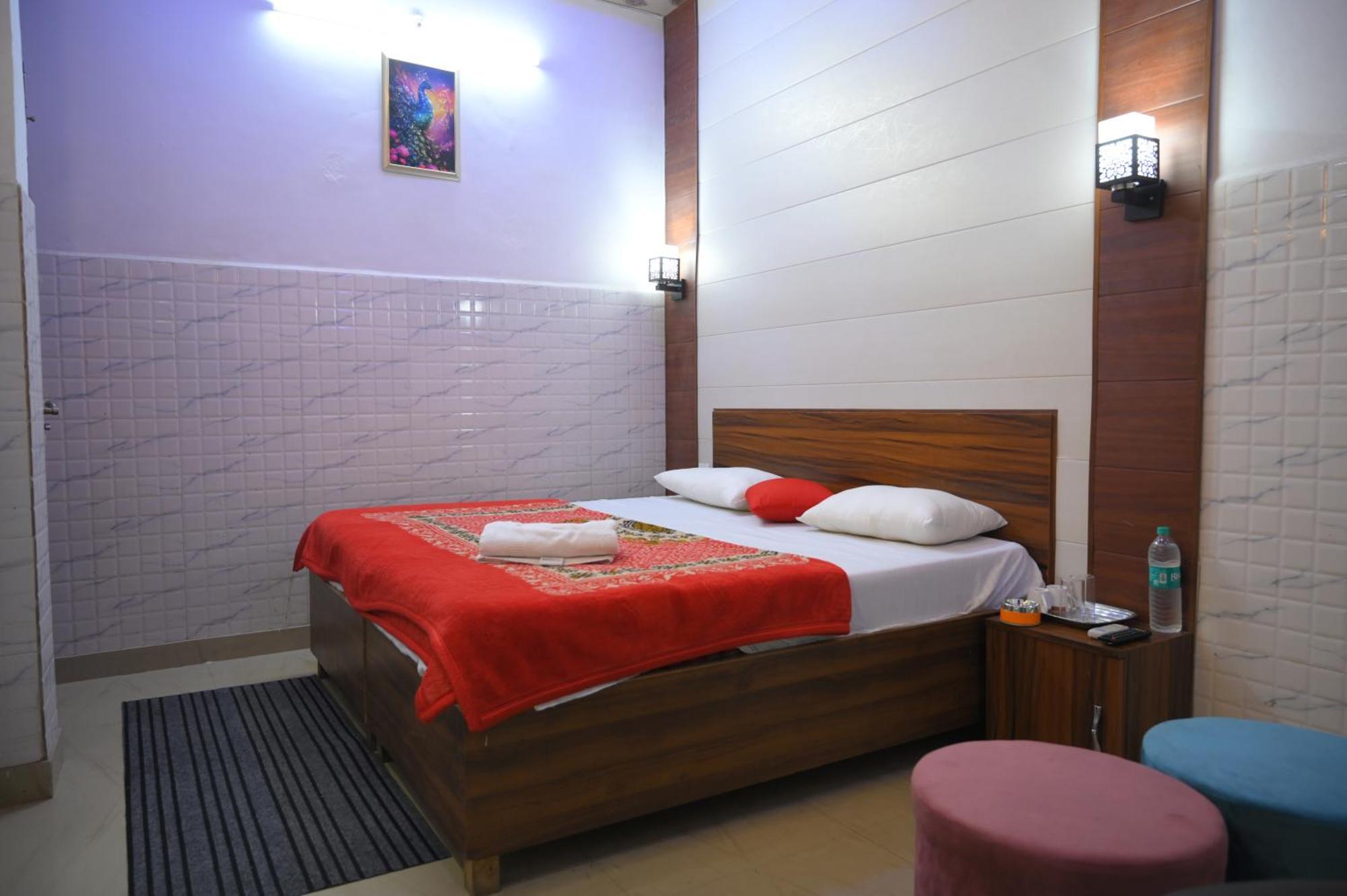 Hotel Starlight Мератх Экстерьер фото
