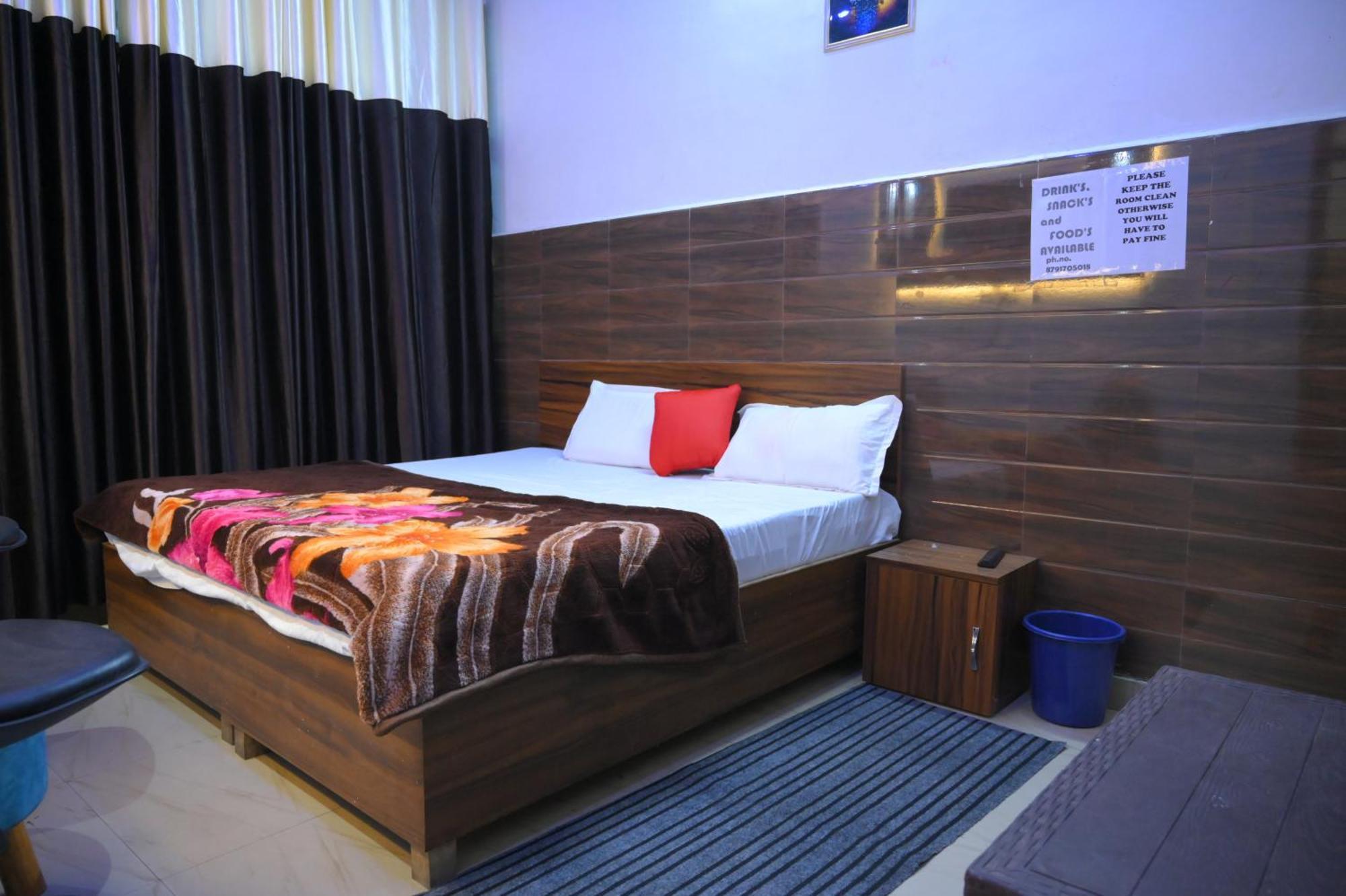 Hotel Starlight Мератх Экстерьер фото